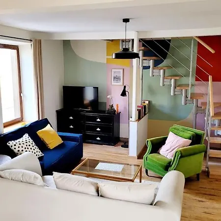 Casa de Férias Maison De Village Renovee